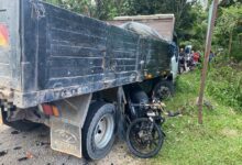 Anggota tentera, rakan maut motosikal terperosok bawah lori