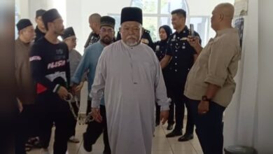 [VIDEO] Datuk Nasiruddin, Datin Azura antara 20 ahli GISBH didakwa