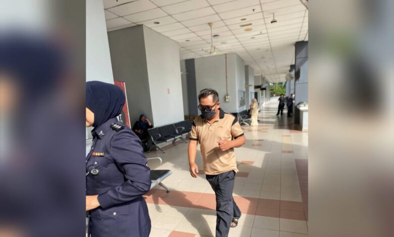 Penceramah didakwa menyamar peguam