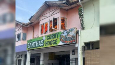 Rumah kedai hampir musnah dijilat api