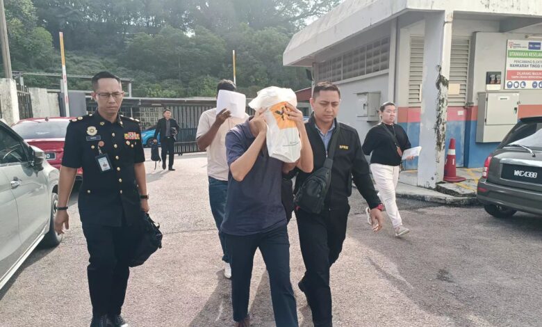 Peniaga rasuah polis RM18,000 supaya lepas sorok arak tiruan