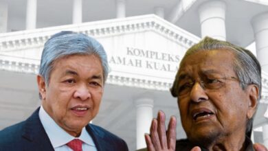 Bicara saman Ahmad Zahid ditangguh, Tun M cuti sakit