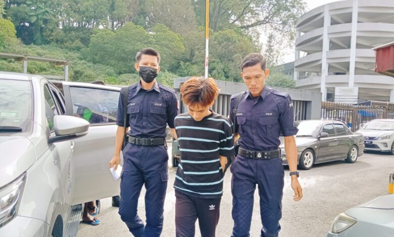 Pembantu peniaga pasar malam dituduh ‘sentuh’ remaja