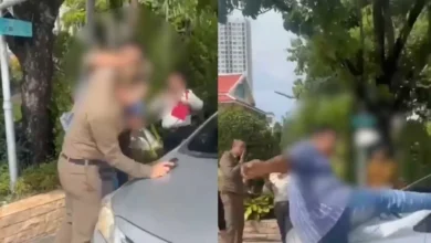 ‘Rider’ belasah polis di tengah jalan