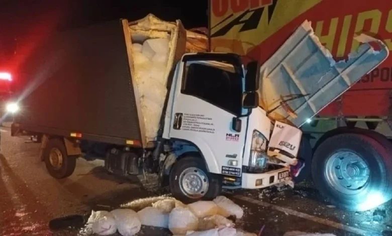 Lori ais rempuh treler, wanita maut tersepit