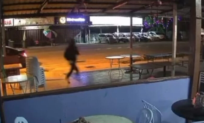 Pekerja kedai makan cedera ditetak sekumpulan lelaki berparang