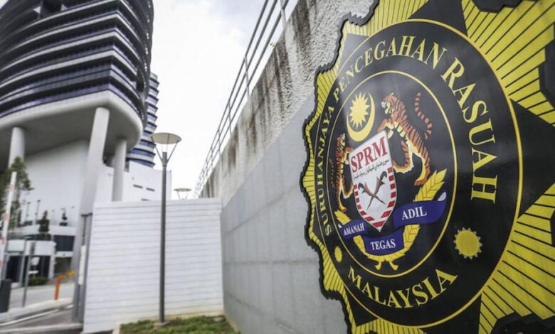 Penjawat awam dicekup guna dokumen tuntutan matan palsu