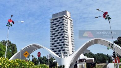 Sidang Dewan Rakyat lewat setengah jam ramai Ahli Parlimen sangkut banjir