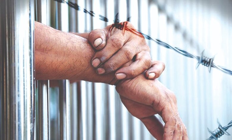 Penganggur rempuh polis dijel 2 tahun