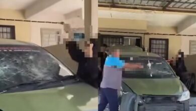 [VIDEO] Pecah cermin kereta selepas nak kena tarik