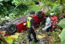 1 maut, 3 cedera kereta terbabas ke jurang