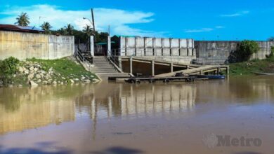 Sungai Golok lengang, penumpang bot penambang berkurang