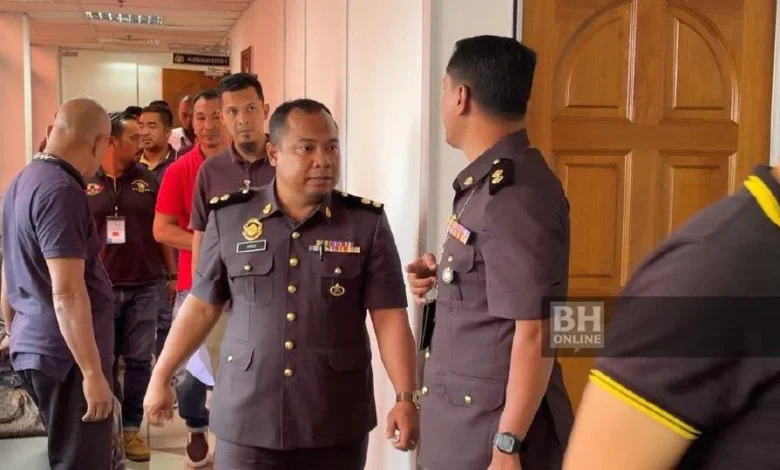 Sembilan mengaku tak bersalah miliki minyak diesel tanpa lesen