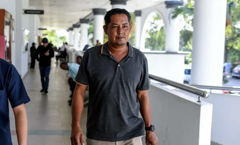 Tukang sapu didenda RM80,000 sebar, jual kandungan papar kegiatan 'swinger'