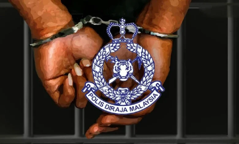 Disyorkan Banjir di Alor Setar: 4 laluan ditutup, 2 ditutup separa Polis tahan pemandu larikan diri daripada pemeriksaan, jumpa pistol mainan Banjir melimpah ke 9 negeri, mangsa cecah lebih 87,000 Isteri Daim, Mahani meninggal dunia