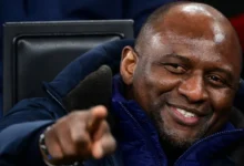 Vieira bantu Genoa raih kemenangan sulung di laman sendiri