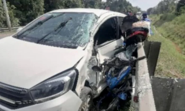 Suami isteri maut, motosikal bergesel kereta