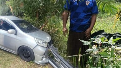 Dua beranak maut motosikal ditunggang dirempuh kereta dipandu pelajar