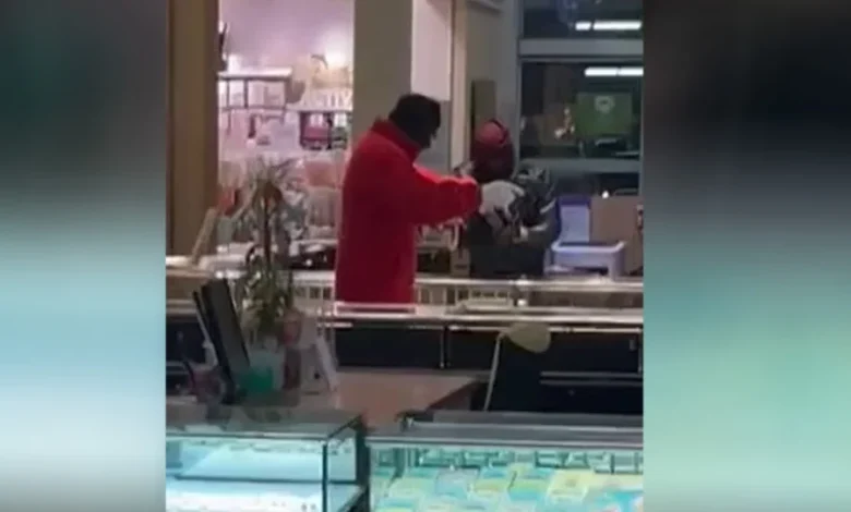 Kedai emas dirompak tiga lelaki bersenjata api