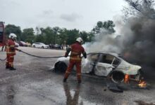 Pemilik kereta terselamat, kereta tiba-tiba terbakar