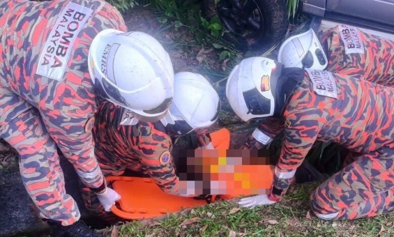 `Bang, sebut Allah. Abang kuat bang, Laililahaillah'