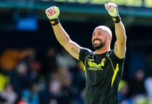 Reina akhiri karier diusia 42 tahun