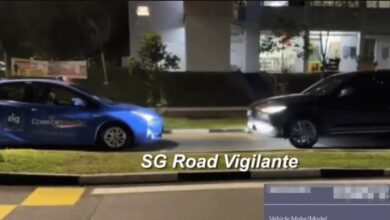 Dia yang lawan arus, teksi yang kena undur