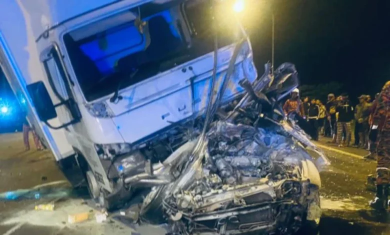 Suami isteri maut, tiga anak parah