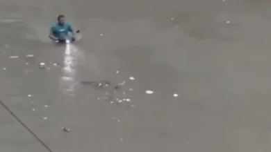 Motosikal jadi ‘kapal selam’ redah banjir