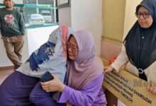 2 sahabat 'pergi bersama' selepas dirempuh kereta di persimpangan lampu isyarat