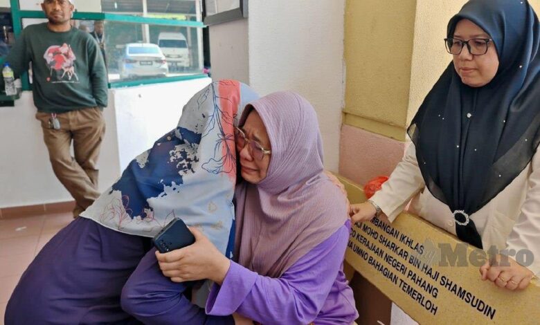 2 sahabat 'pergi bersama' selepas dirempuh kereta di persimpangan lampu isyarat