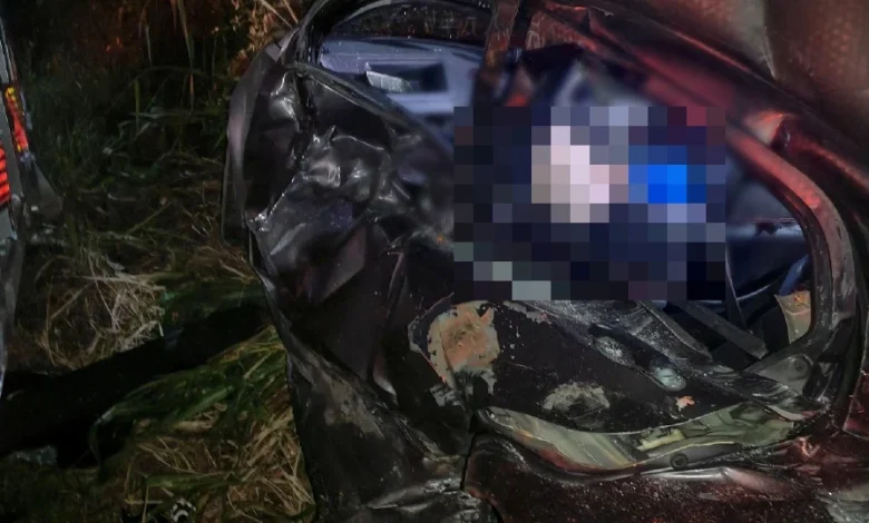 Remaja 16 tahun maut kereta rempuh lori diletak tepi jalan