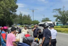 Budak maut, sepupu parah dirempuh kereta ketika melintas
