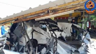 Pesara polis berusia 80 tahun cedera, kereta rempuh gerai makan di Alor Gajah