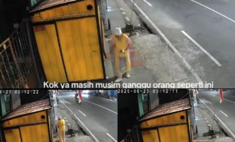 Tabur apa di keliling gerai burger tu?