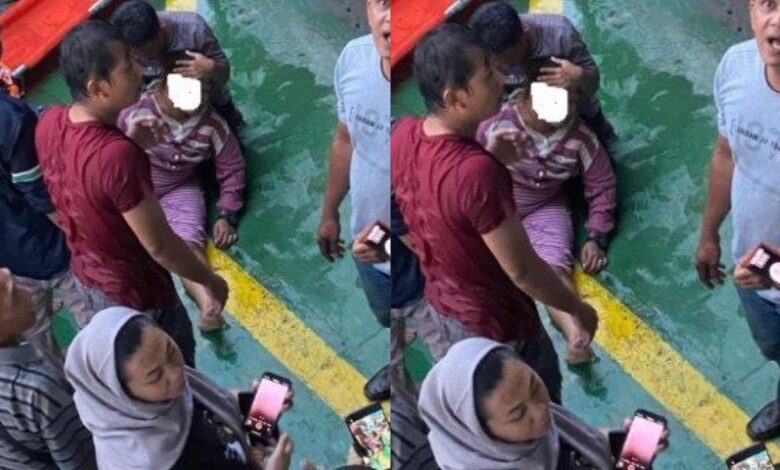 Wanita terjun feri selepas dirasuk