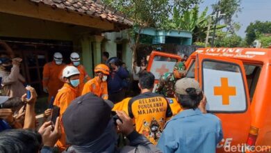 40 hari tinggal dengan mayat suami