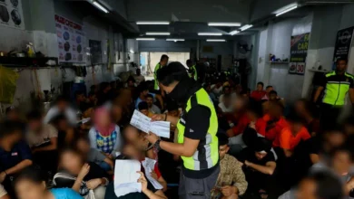 Gempur Dataran Otomobil: Warga asing bergegas tutup kedai, kelam kabut cuba lolos
