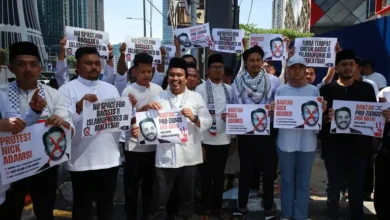 PH youths among 70 in protest outside US embassy