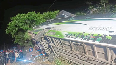 Five hurt in late night bus accident in Sabah
