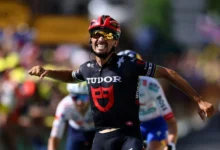 Peringkat ke-15 TdF penuh emosi dan hura-hara
