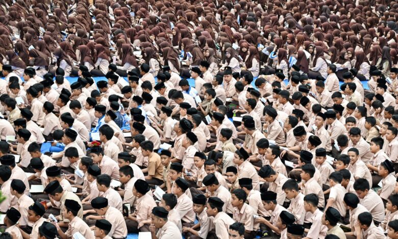 Pelajar keluar malam akan dihantar ke sekolah pondok