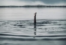 2 motosikal kemalangan, seorang dikhuatiri lemas terjatuh ke dalam saluran air laut