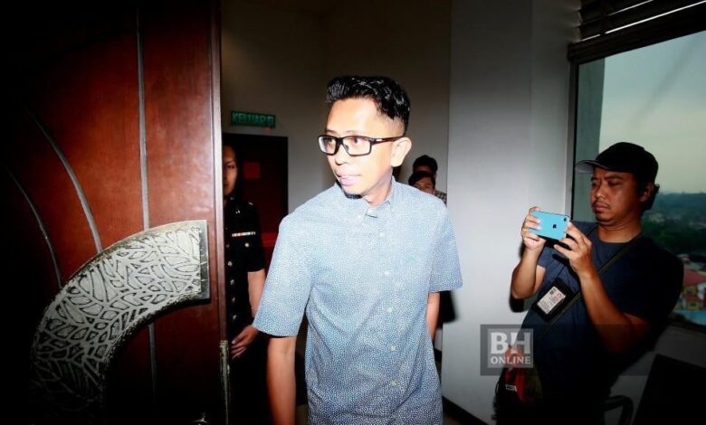 Pengubahan wang haram lebih RM900,000: Pegawai Imigresen Johor mengaku tak bersalah