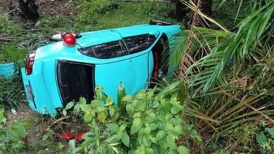 Ibu dan bayi maut, empat ahli keluarga cedera kereta terbabas