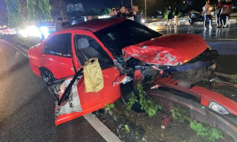 Dua cedera kemalangan empat kenderaan