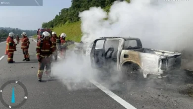 Pacuan empat roda terbakar, bertembung dengan lori
