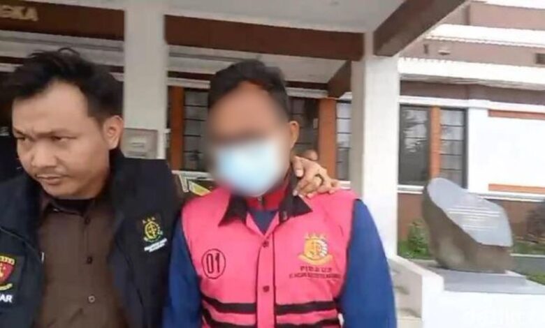 Setiausaha seleweng dana kerajaan main judi online