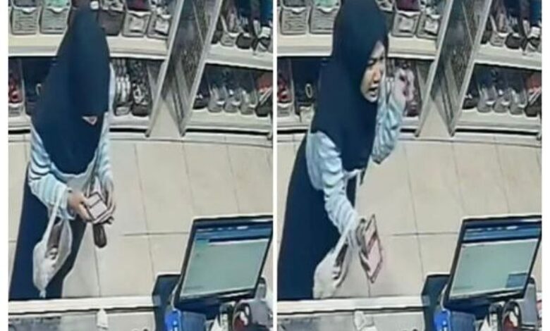 Wanita terkejut puntianak mengilai di kedai serbaneka