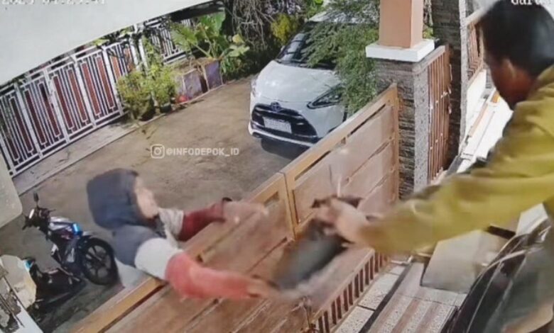 Pencuri makin berani, panjat pagar rumah cabut cermin SUV